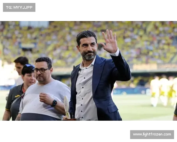 阿尔比奥尔称赞胡安卢为优秀球员 称加盟那不勒斯将迎新挑战 阿尔比奥尔称赞胡安卢为优秀球员 称加盟那不勒斯将迎新挑战