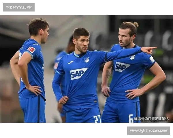 德甲球队边路进攻战术解析与实践探讨 德甲球队边路进攻战术解析与实践探讨